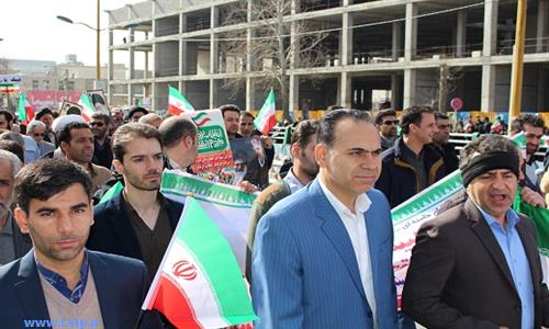 حضور رییس و کارکنان پارک علم و فناوری در راهپیمایی 22 بهمن